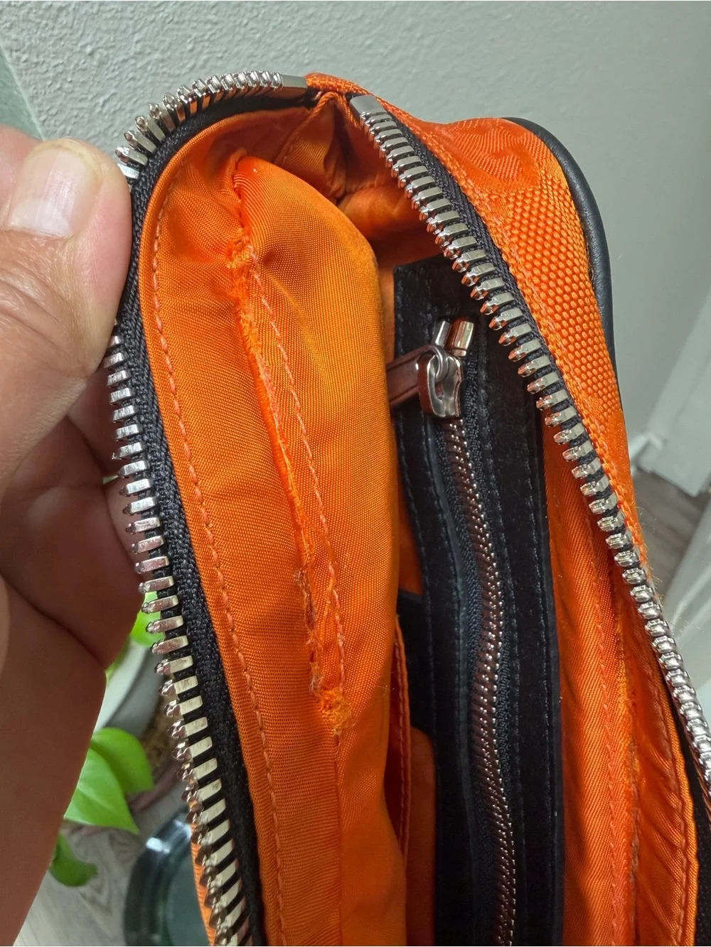Authentic Gucci Off The Grid Belt Bag $980